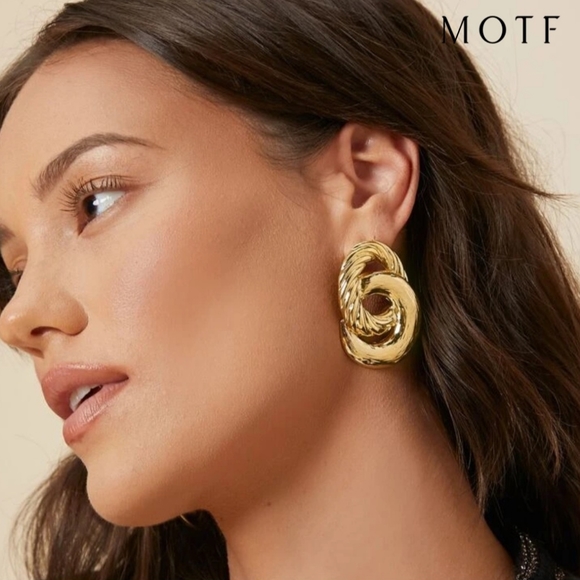 PREMIUM ROUND DECOR EARRINGS - Picture 2 of 5